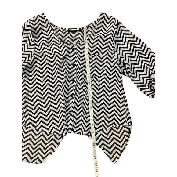 Poetry black & white chevron womens blouse sz M open back - Picture 5 of 8